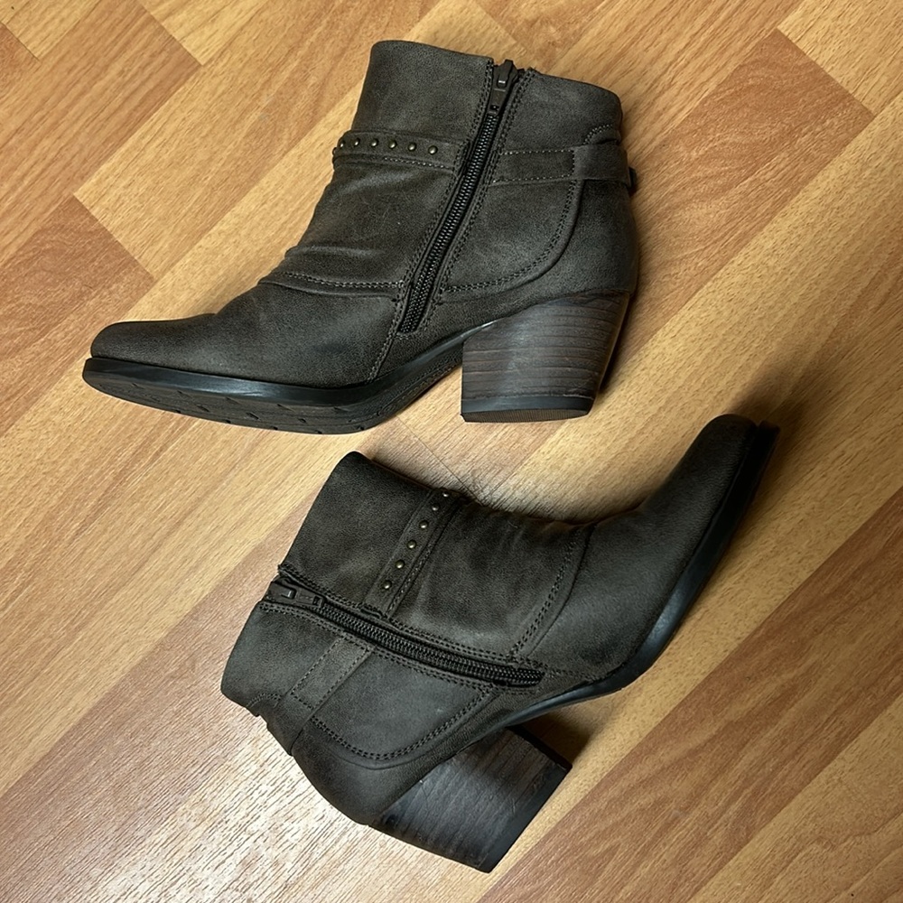 Baretraps Heeled Ankle Boots 6.5